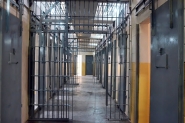 Homem tem coração arrancado por colega de cela na Penitenciária de Blumenau