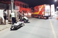 Casal fica ferido em queda de moto no bairro Gaspar Grande
