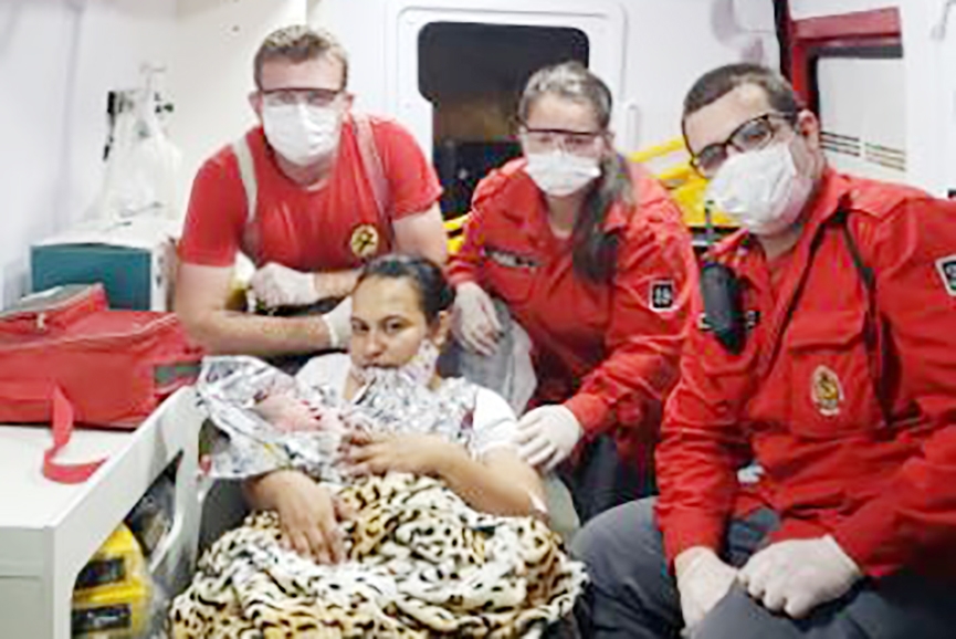 Bombeiros de Ilhota auxiliam parto de moradora do bairro Pedra de Amolar