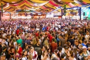 Sem Oktoberfest, economia local perde at 70% do faturamento no ms de outubro