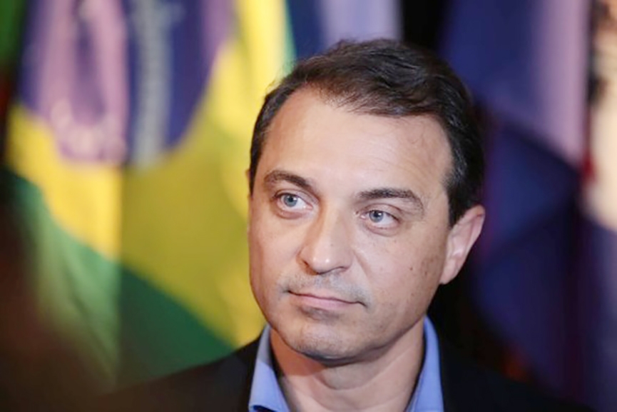 Governador Moiss  intimado oficialmente sobre afastamento por at 180 dias