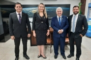 SC firma projetos de preveno a desastres naturais e sobre ensino de C&T nas escolas