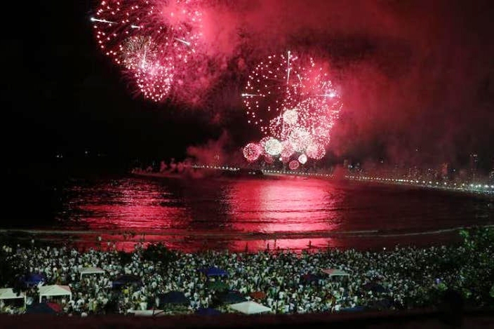 Prefeitura de Balnerio Cambori cancela queima de fogos no Rveillon