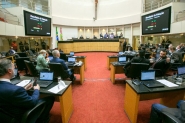 Pacote de projetos de lei do Executivo  aprovado na Alesc