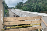 Ponte que liga rua Itaja ao Centro de Gaspar fica em meia pista por tempo indeterminado