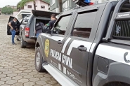 Presos ladres que fizeram famlia refm no Arraial do Ouro, em Gaspar