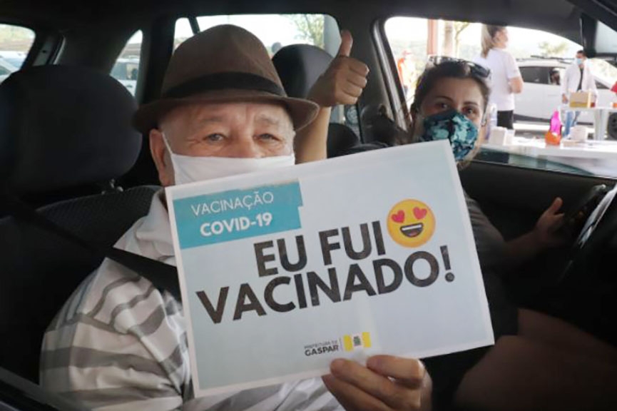 Gaspar vai comear a vacinar idosos de 68 anos