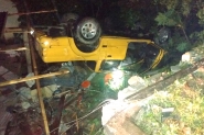 Motorista foge aps invadir garagem com caminhonete no Belchior Alto, em Gaspar