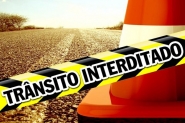 Detona��o de rochas interdita tr�nsito na BR-470, em Gaspar