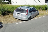 Jovem colide contra barranco após fugir de barreira policial em Gaspar