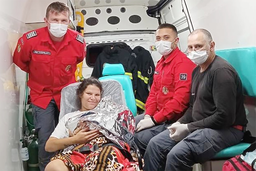 Bombeiros auxiliam parto de emergência em Ilhota