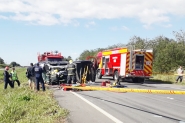 Mulher fica presa às ferragens após colisão e capotamento na BR-470, em Ilhota