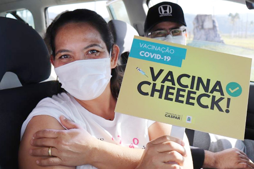Coronavírus: Gaspar promove drive thru para vacinar pessoas entre 35 e 39 anos