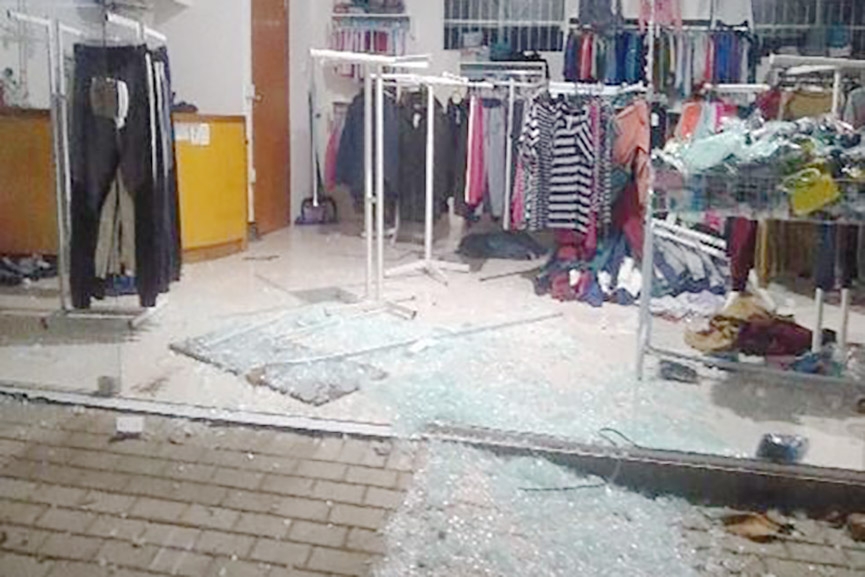 Mulher é presa e três homens fogem após roubo em loja em Ilhota