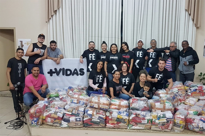 Igreja Adventista do Sétimo Dia distribui cestas básicas em Gaspar