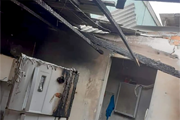 Jovem gasparense que perdeu casa em incêndio pede ajuda para reconstruir lar