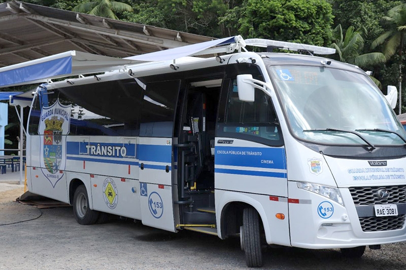 Gaspar recebe ônibus-cinema da Escola Pública de Trânsito de Blumenau