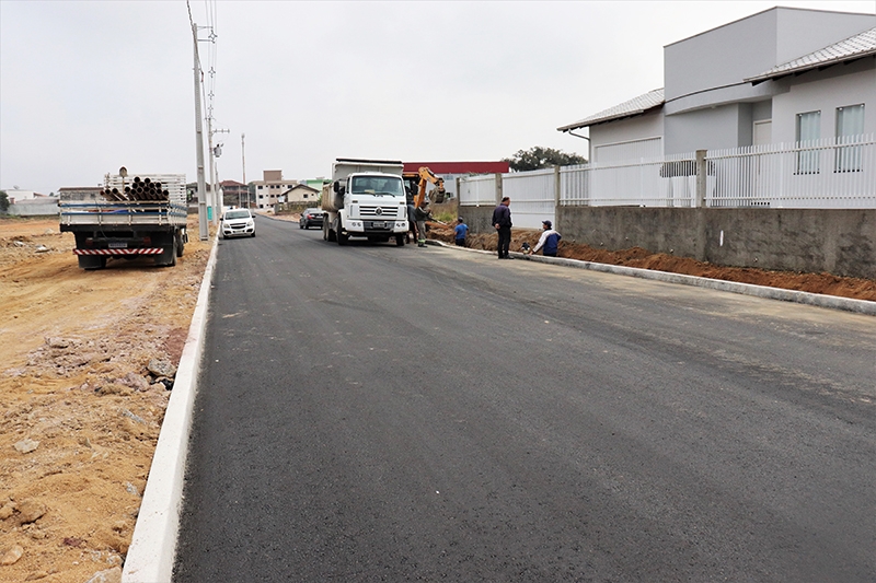 Prefeitura de Gaspar inaugura rua Frei Antônio Moser, no bairro Coloninha