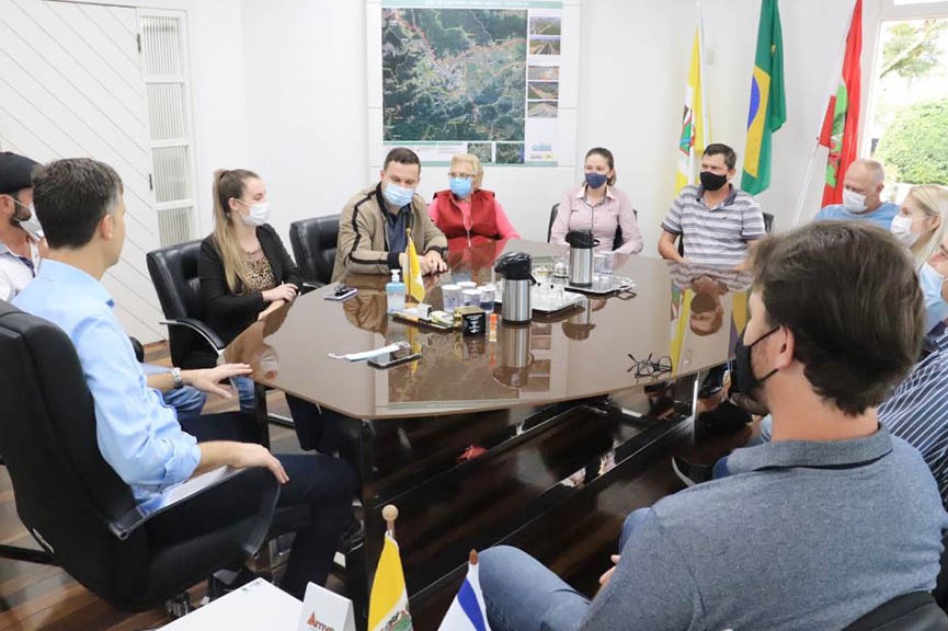 Empresários cobram pavimentação asfáltica nas vias da Rota das Águas de Gaspar