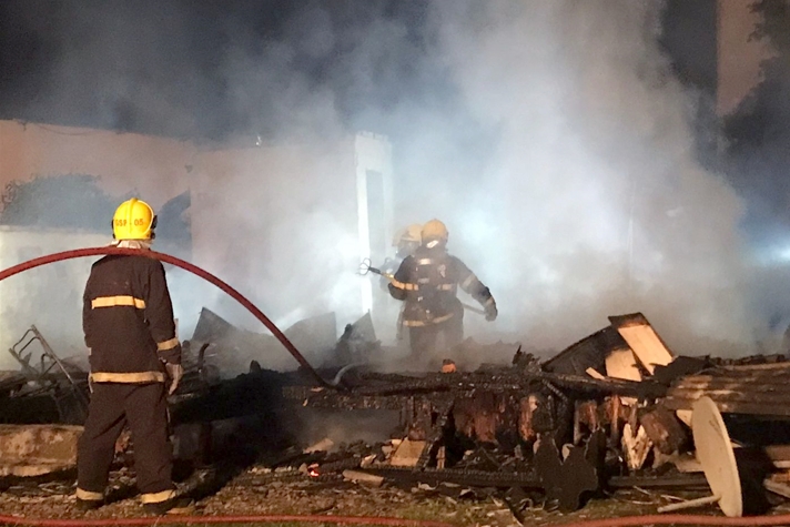 Incêndio destrói casa no bairro Figueira, em Gaspar