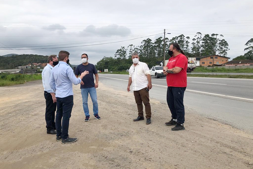 Associação de Moradores organiza manifestação para cobrar passarela na BR-470, em Gaspar
