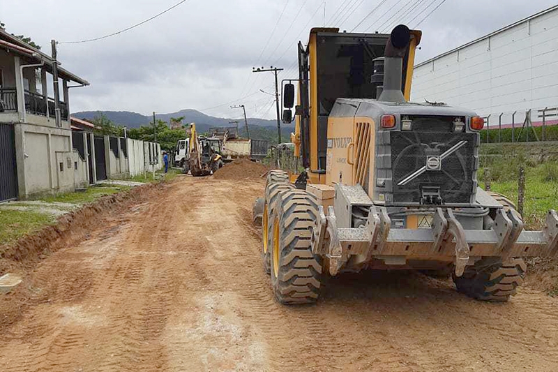 Iniciadas obras de pavimentação da rua Ambrósio Spengler, no Poço Grande