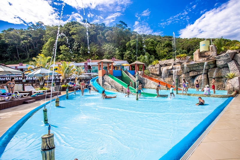 Parques aquáticos abrem temporada de verão em Gaspar