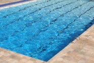 Homem bate a cabe�a em piscina de parque aqu�tico de Gaspar e � hospitalizado
