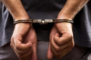 Homem � preso ap�s descumprir medida protetiva e amea�ar a m�e de morte em Gaspar