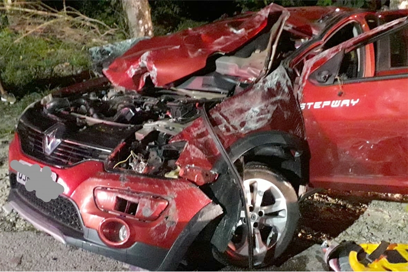 Homem fica ferido após carro capotar no bairro Barracão, em Gaspar