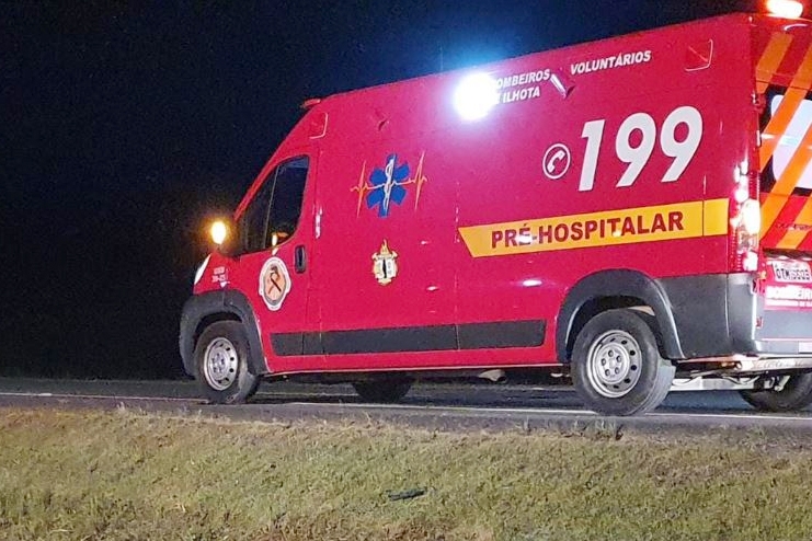 Ciclista é hospitalizado com ferimento no rosto após acidente com carro em Ilhota