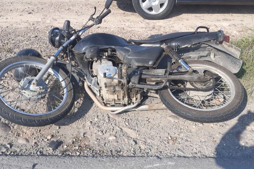 Acidente entre carro e moto deixa motociclista ferido na BR-470, em Gaspar
