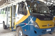 Apae de Gaspar recebe micro-ônibus que vai beneficiar 680 alunos