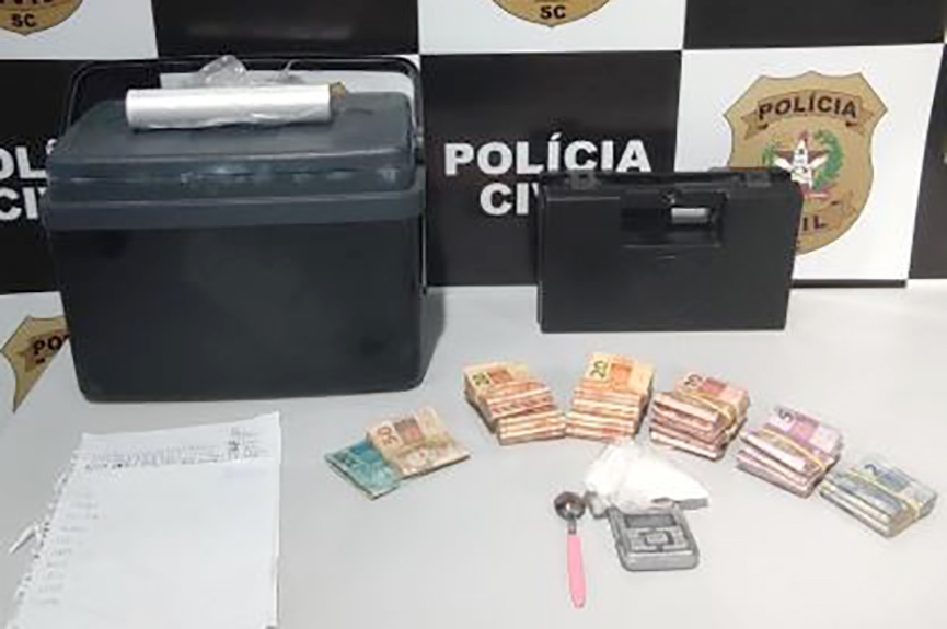 Chefe do tráfico no Barracão é presa pela Polícia Civil de Gaspar