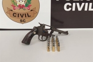 Homem  preso por posse irregular de arma em Ilhota