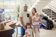 Entenda como Luana Bittencourt se reinventou pelos filhos e conquistou a liberdade financeira