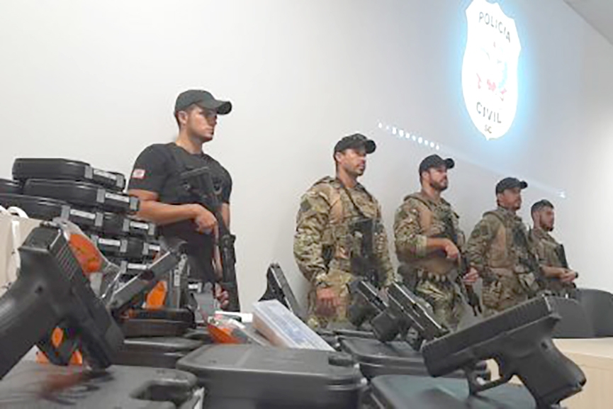 Polcia Civil de SC recebe mais de 3,5 mil novas pistolas