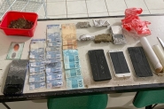 Homem quebra o prprio celular ao ser abordado pela Polcia Militar e preso por trfico de drogas em Gaspar