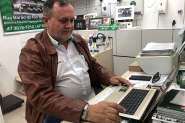 Adilson Schmitt comemora três anos de atendimento na Agropecuária Trinca Ferro
