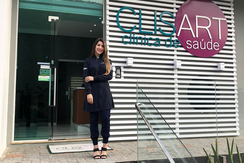 Clisart ganha nova especialista em harmonização orofacial e ortodontia