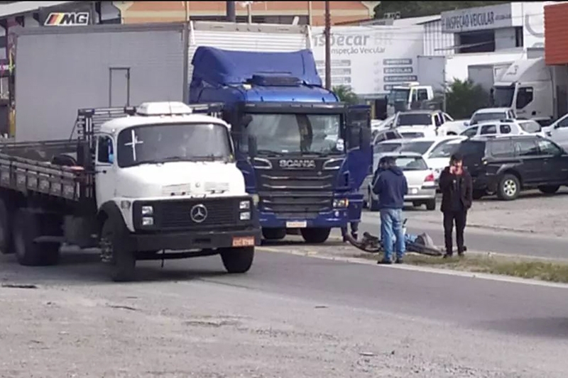Ciclista morre após colisão com caminhão na BR-470, em Blumenau