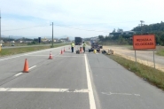 DNIT inicia instalação de redutor de velocidade no km 35 da BR-470, em Gaspar