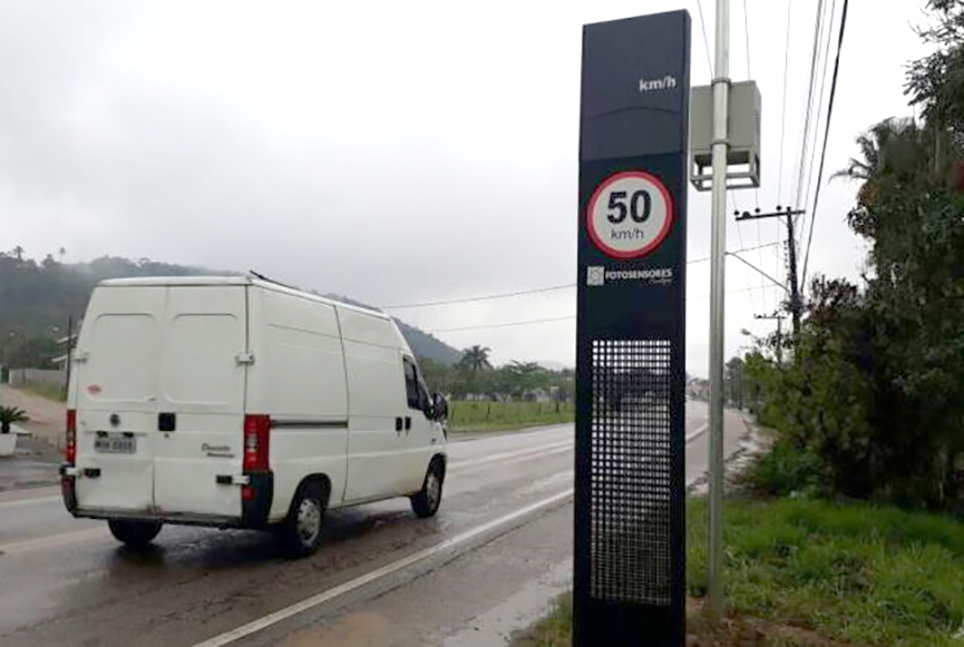 Lombadas eletrônicas de Gaspar vão voltar a funcionar