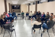 Segunda tem encontro do grupo teraputico de acolhimento de pais com filhos autistas em Gaspar	