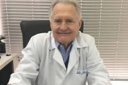 Famlia e lideranas de Gaspar homenageiam Dr. Joo Spengler