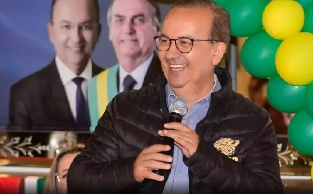 Com grande vantagem, Jorginho Mello é eleito governador de Santa Catarina