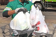Bloqueios nas estradas atrasa coleta do lixo em Gaspar