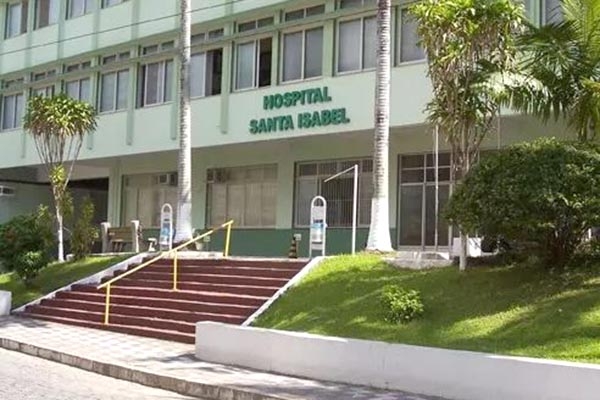 Paciente sem identificação é internado no Hospital Santa Isabel, em Blumenau