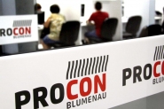 Banco de Blumenau � multado em mais de R$2 milh�es por empr�stimo consignado sem autoriza��o