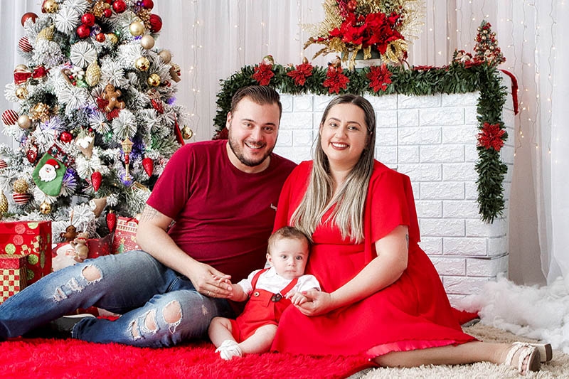 Estúdios da Arte Fotos registram o encanto das famílias no Natal